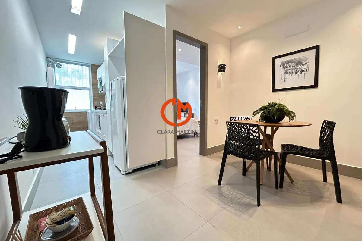 Apartamento à venda em Rio de Janeiro, Copacabana, com 2 quartos, 55m² - Clara Martin